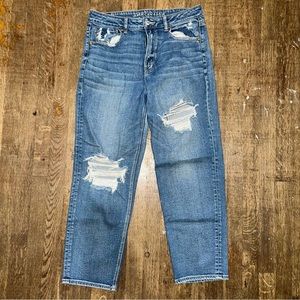 AE Stretch Curvy Ripped Straight Jean